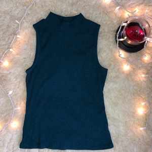Beautiful aqua teal short sleeve